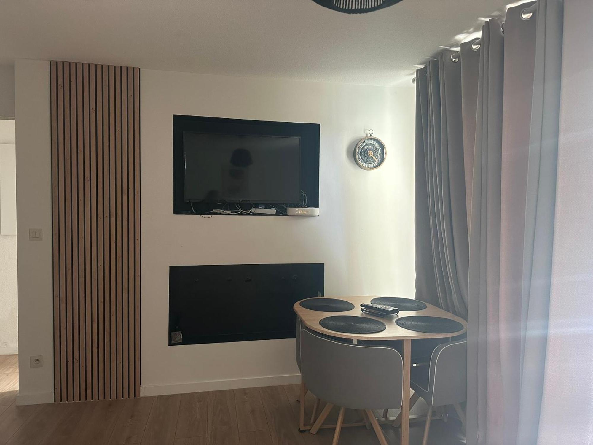 Appartement Cosy Avec Balcon Et Piscine Besançon Exteriér fotografie